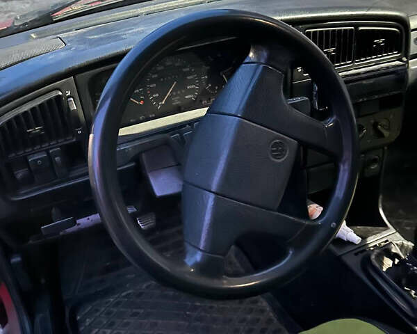 Красный Фольксваген Пассат, объемом двигателя 1.6 л и пробегом 600 тыс. км за 1100 $, фото 7 на Automoto.ua