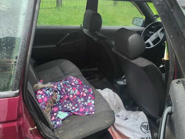 Красный Фольксваген Пассат, объемом двигателя 1 л и пробегом 1000 тыс. км за 1200 $, фото 5 на Automoto.ua