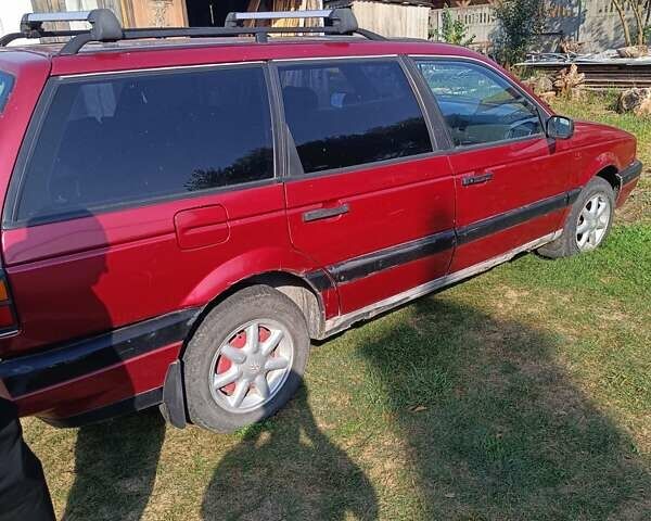 Красный Фольксваген Пассат, объемом двигателя 1.8 л и пробегом 350 тыс. км за 1200 $, фото 3 на Automoto.ua