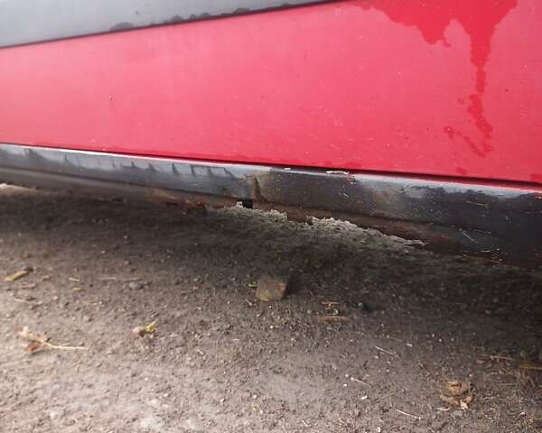 Красный Фольксваген Пассат, объемом двигателя 1.78 л и пробегом 385 тыс. км за 1850 $, фото 5 на Automoto.ua