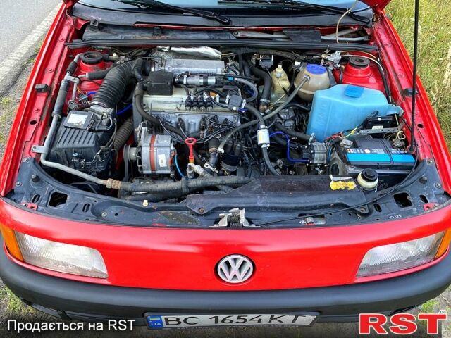 Червоний Фольксваген Пассат, об'ємом двигуна 2 л та пробігом 350 тис. км за 3150 $, фото 7 на Automoto.ua