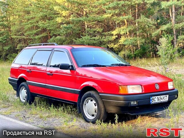 Червоний Фольксваген Пассат, об'ємом двигуна 2 л та пробігом 350 тис. км за 3150 $, фото 1 на Automoto.ua