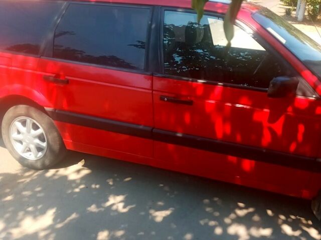 Красный Фольксваген Пассат, объемом двигателя 2 л и пробегом 0 тыс. км за 1800 $, фото 3 на Automoto.ua