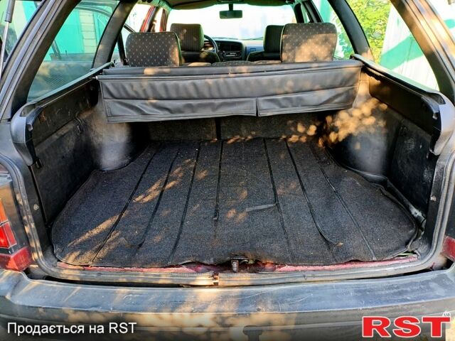 Красный Фольксваген Пассат, объемом двигателя 1.6 л и пробегом 449 тыс. км за 2000 $, фото 5 на Automoto.ua