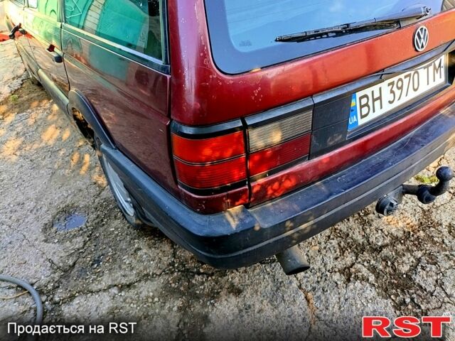 Красный Фольксваген Пассат, объемом двигателя 1.6 л и пробегом 449 тыс. км за 2000 $, фото 7 на Automoto.ua