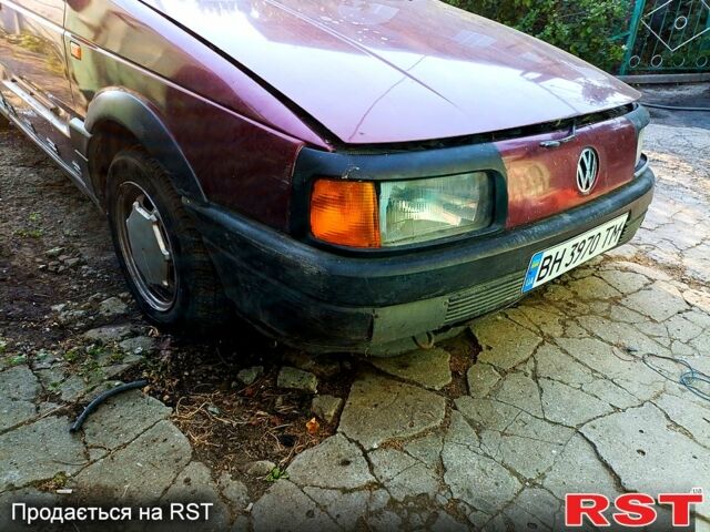 Красный Фольксваген Пассат, объемом двигателя 1.6 л и пробегом 449 тыс. км за 2000 $, фото 2 на Automoto.ua