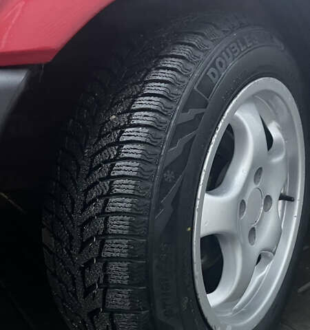 Красный Фольксваген Пассат, объемом двигателя 1.8 л и пробегом 300 тыс. км за 3000 $, фото 8 на Automoto.ua