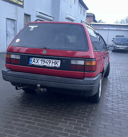 Красный Фольксваген Пассат, объемом двигателя 1.8 л и пробегом 300 тыс. км за 3000 $, фото 3 на Automoto.ua