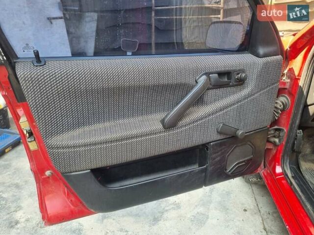 Красный Фольксваген Пассат, объемом двигателя 1.8 л и пробегом 395 тыс. км за 1500 $, фото 10 на Automoto.ua