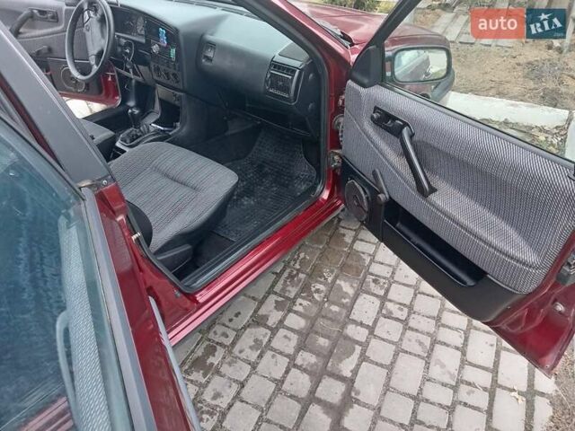 Красный Фольксваген Пассат, объемом двигателя 1.78 л и пробегом 400 тыс. км за 1300 $, фото 11 на Automoto.ua