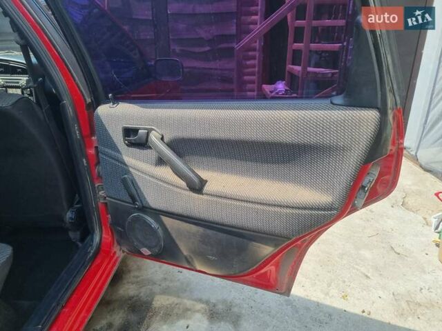 Красный Фольксваген Пассат, объемом двигателя 1.8 л и пробегом 395 тыс. км за 1500 $, фото 18 на Automoto.ua