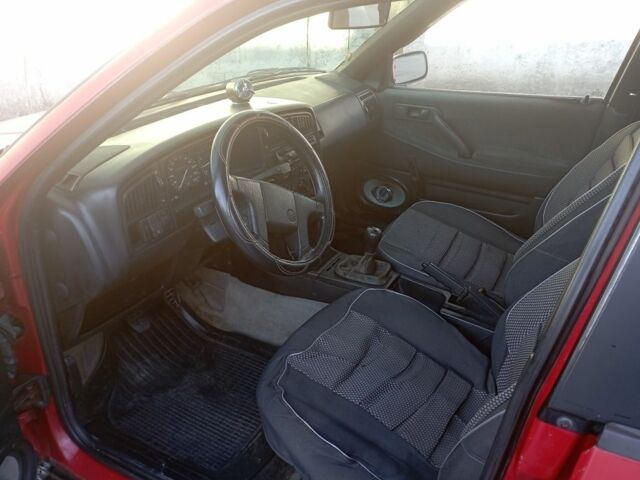 Червоний Фольксваген Пассат, об'ємом двигуна 1.8 л та пробігом 501 тис. км за 1548 $, фото 6 на Automoto.ua