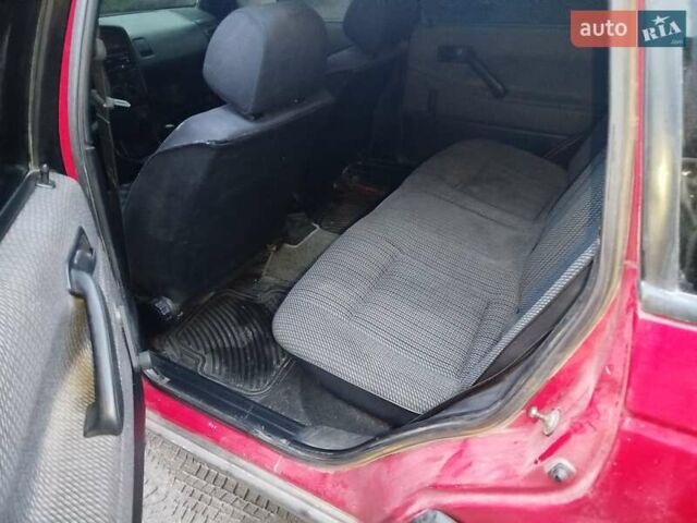 Красный Фольксваген Пассат, объемом двигателя 2 л и пробегом 380 тыс. км за 1700 $, фото 9 на Automoto.ua