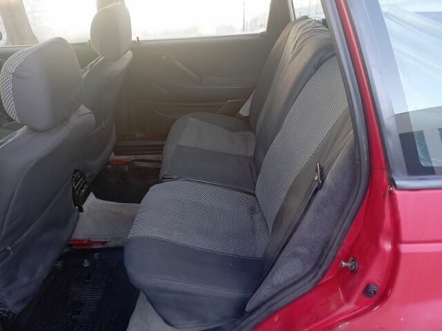 Червоний Фольксваген Пассат, об'ємом двигуна 1.8 л та пробігом 501 тис. км за 1548 $, фото 5 на Automoto.ua