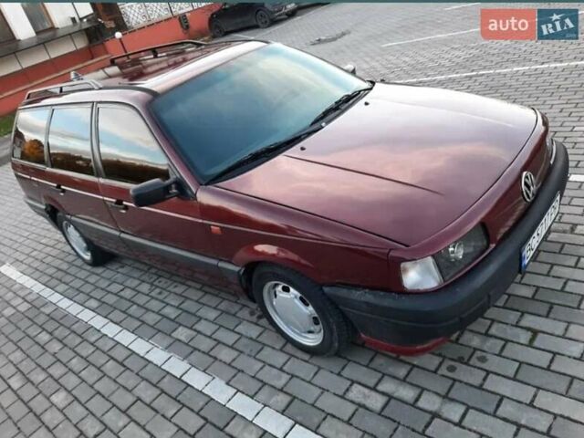 Красный Фольксваген Пассат, объемом двигателя 1.8 л и пробегом 380 тыс. км за 2600 $, фото 3 на Automoto.ua