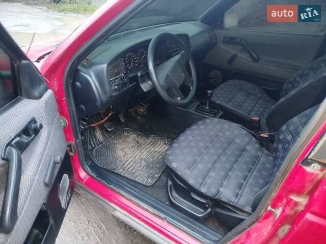 Красный Фольксваген Пассат, объемом двигателя 2 л и пробегом 380 тыс. км за 1700 $, фото 8 на Automoto.ua