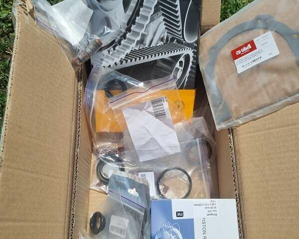 Красный Фольксваген Пассат, объемом двигателя 1.8 л и пробегом 395 тыс. км за 1500 $, фото 26 на Automoto.ua