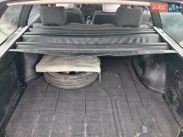 Красный Фольксваген Пассат, объемом двигателя 1.78 л и пробегом 400 тыс. км за 1300 $, фото 14 на Automoto.ua