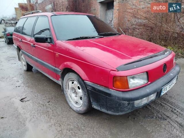 Красный Фольксваген Пассат, объемом двигателя 2 л и пробегом 380 тыс. км за 1700 $, фото 3 на Automoto.ua