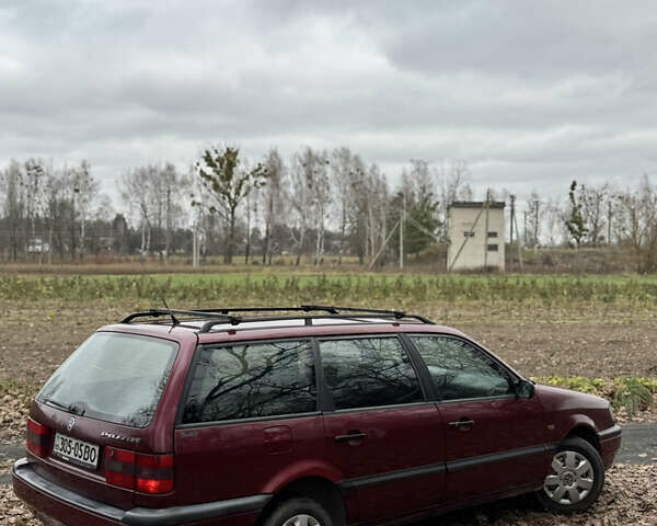 Червоний Фольксваген Пассат, об'ємом двигуна 1.8 л та пробігом 230 тис. км за 2299 $, фото 14 на Automoto.ua