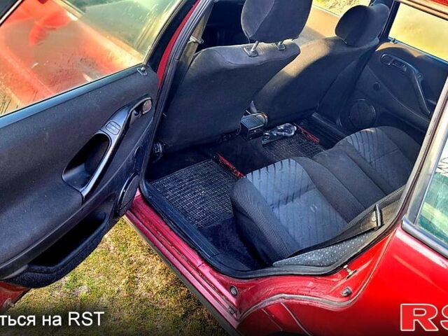 Красный Фольксваген Пассат, объемом двигателя 2.8 л и пробегом 200 тыс. км за 2500 $, фото 7 на Automoto.ua