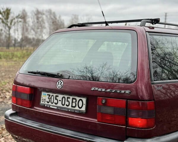 Червоний Фольксваген Пассат, об'ємом двигуна 1.8 л та пробігом 230 тис. км за 2299 $, фото 12 на Automoto.ua