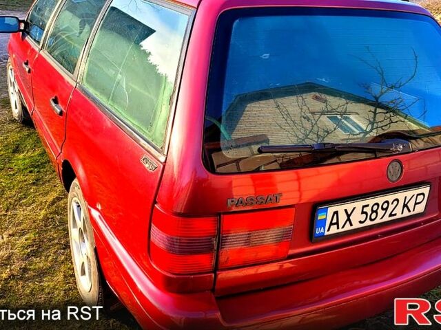 Красный Фольксваген Пассат, объемом двигателя 2.8 л и пробегом 200 тыс. км за 2500 $, фото 5 на Automoto.ua