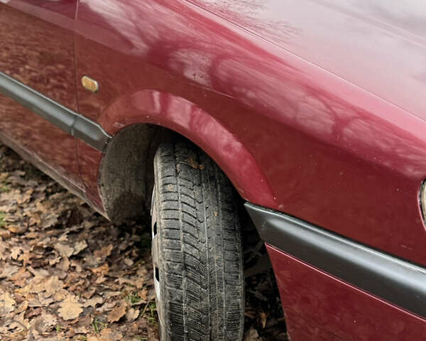 Червоний Фольксваген Пассат, об'ємом двигуна 1.8 л та пробігом 230 тис. км за 2299 $, фото 16 на Automoto.ua