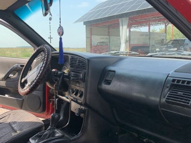 Красный Фольксваген Пассат, объемом двигателя 1.8 л и пробегом 529 тыс. км за 1850 $, фото 7 на Automoto.ua