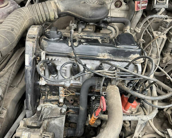 Червоний Фольксваген Пассат, об'ємом двигуна 1.8 л та пробігом 230 тис. км за 2299 $, фото 35 на Automoto.ua