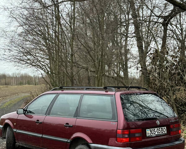 Червоний Фольксваген Пассат, об'ємом двигуна 1.8 л та пробігом 230 тис. км за 2299 $, фото 8 на Automoto.ua