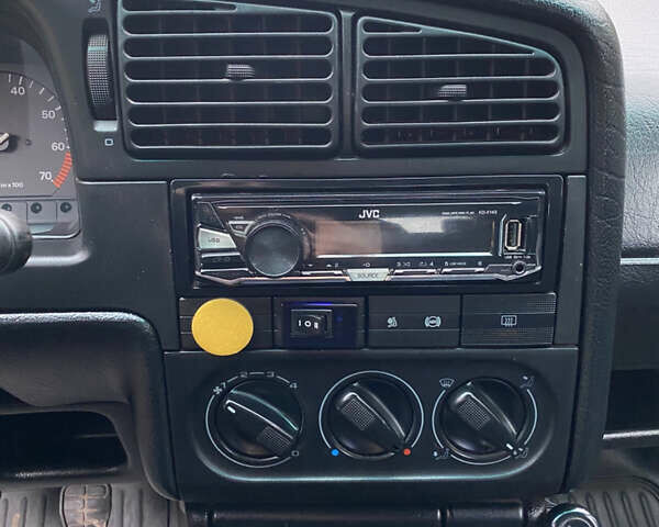 Червоний Фольксваген Пассат, об'ємом двигуна 1.78 л та пробігом 420 тис. км за 3450 $, фото 28 на Automoto.ua