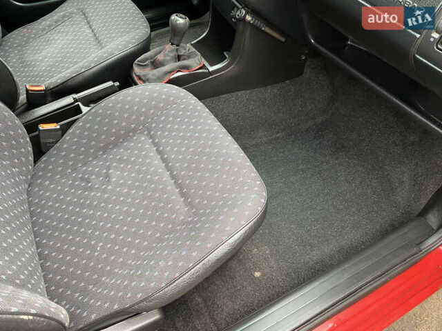 Червоний Фольксваген Пассат, об'ємом двигуна 1.78 л та пробігом 420 тис. км за 3450 $, фото 16 на Automoto.ua