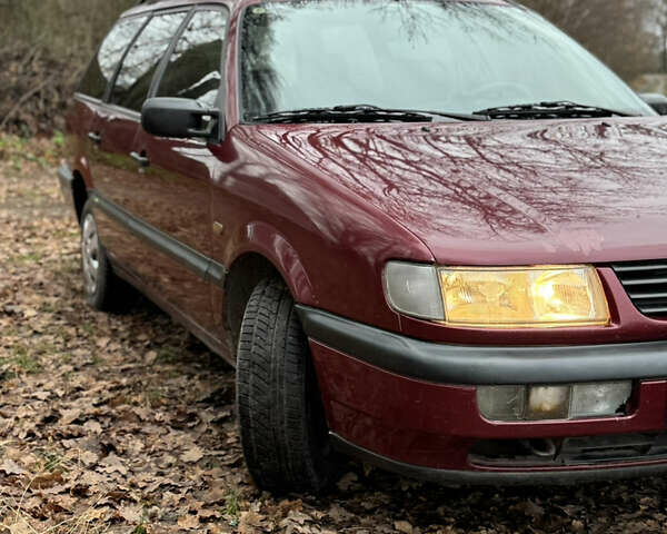 Червоний Фольксваген Пассат, об'ємом двигуна 1.8 л та пробігом 230 тис. км за 2299 $, фото 6 на Automoto.ua