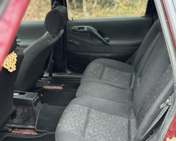 Червоний Фольксваген Пассат, об'ємом двигуна 1.8 л та пробігом 230 тис. км за 2299 $, фото 24 на Automoto.ua