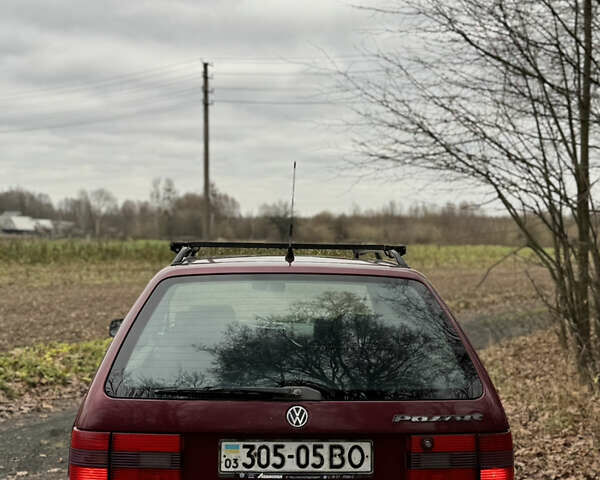 Червоний Фольксваген Пассат, об'ємом двигуна 1.8 л та пробігом 230 тис. км за 2299 $, фото 10 на Automoto.ua