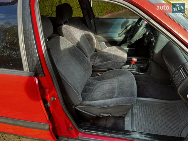 Червоний Фольксваген Пассат, об'ємом двигуна 1.78 л та пробігом 200 тис. км за 1850 $, фото 9 на Automoto.ua