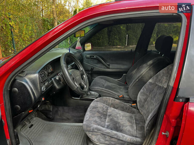 Червоний Фольксваген Пассат, об'ємом двигуна 1.78 л та пробігом 200 тис. км за 1850 $, фото 7 на Automoto.ua