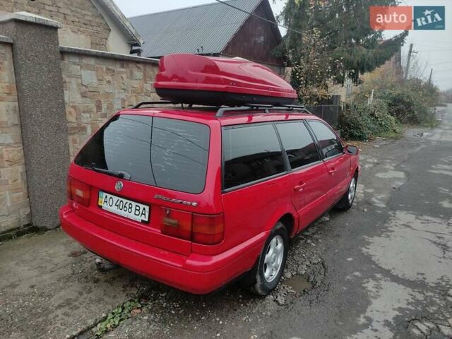 Красный Фольксваген Пассат, объемом двигателя 1.8 л и пробегом 30 тыс. км за 2900 $, фото 2 на Automoto.ua