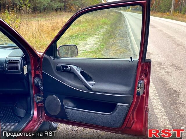 Червоний Фольксваген Пассат, об'ємом двигуна 1.6 л та пробігом 340 тис. км за 3450 $, фото 6 на Automoto.ua