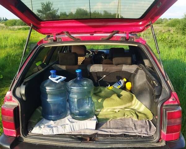 Червоний Фольксваген Пассат, об'ємом двигуна 1.8 л та пробігом 386 тис. км за 2300 $, фото 6 на Automoto.ua