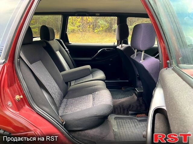 Червоний Фольксваген Пассат, об'ємом двигуна 1.6 л та пробігом 340 тис. км за 3450 $, фото 8 на Automoto.ua