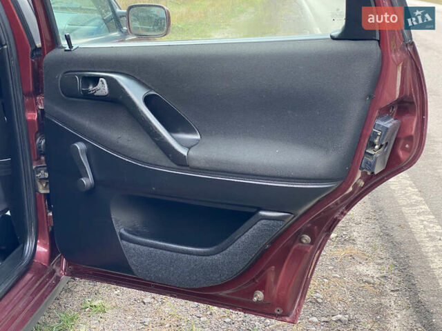 Червоний Фольксваген Пассат, об'ємом двигуна 1.6 л та пробігом 340 тис. км за 3450 $, фото 16 на Automoto.ua