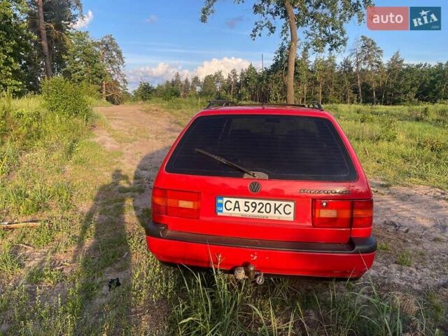 Червоний Фольксваген Пассат, об'ємом двигуна 1.98 л та пробігом 400 тис. км за 2700 $, фото 2 на Automoto.ua