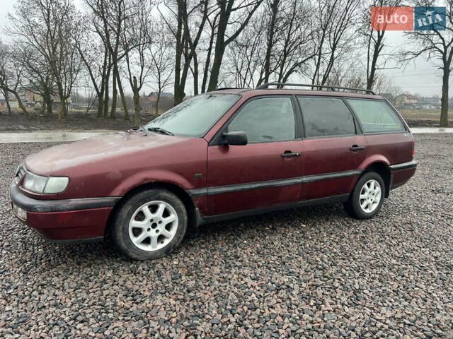 Красный Фольксваген Пассат, объемом двигателя 1.9 л и пробегом 499 тыс. км за 1350 $, фото 3 на Automoto.ua