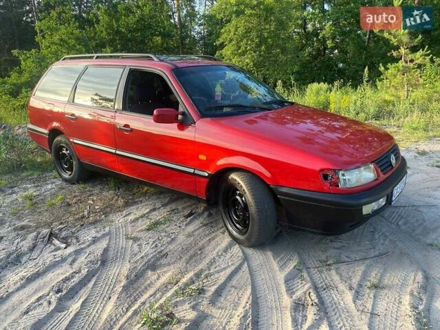 Червоний Фольксваген Пассат, об'ємом двигуна 1.98 л та пробігом 400 тис. км за 2700 $, фото 3 на Automoto.ua