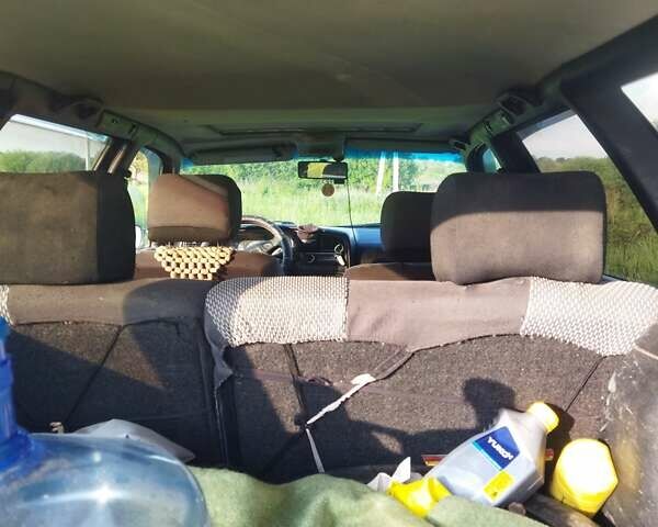 Червоний Фольксваген Пассат, об'ємом двигуна 1.8 л та пробігом 386 тис. км за 2300 $, фото 11 на Automoto.ua