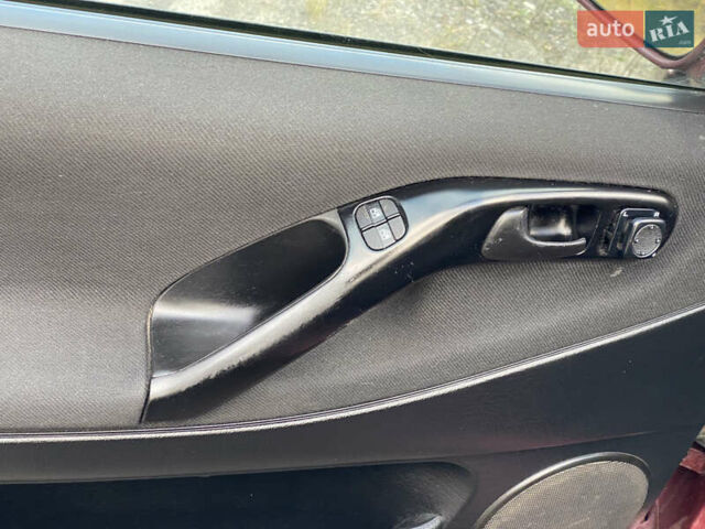 Червоний Фольксваген Пассат, об'ємом двигуна 1.6 л та пробігом 340 тис. км за 3450 $, фото 13 на Automoto.ua