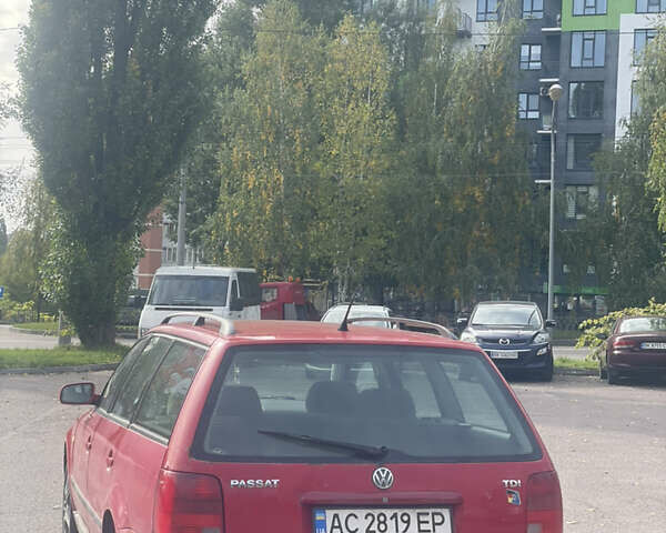 Красный Фольксваген Пассат, объемом двигателя 1.9 л и пробегом 380 тыс. км за 2700 $, фото 4 на Automoto.ua