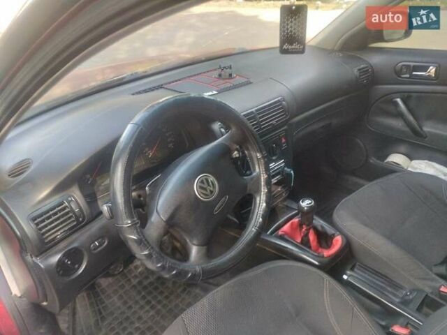 Красный Фольксваген Пассат, объемом двигателя 1.9 л и пробегом 320 тыс. км за 3324 $, фото 2 на Automoto.ua